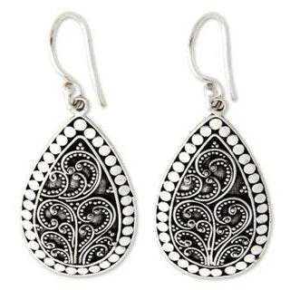 Handmade Sterling Silver 'Denpasar Mystique' Flower Earrings (Indonesia)