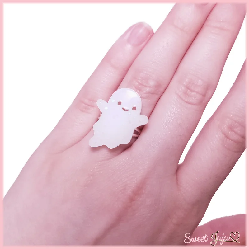 Spooky GLOW Ghost Ring